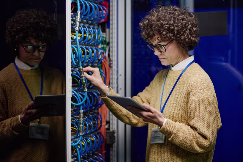 Cisco Network Convergence System hardware in a data centre