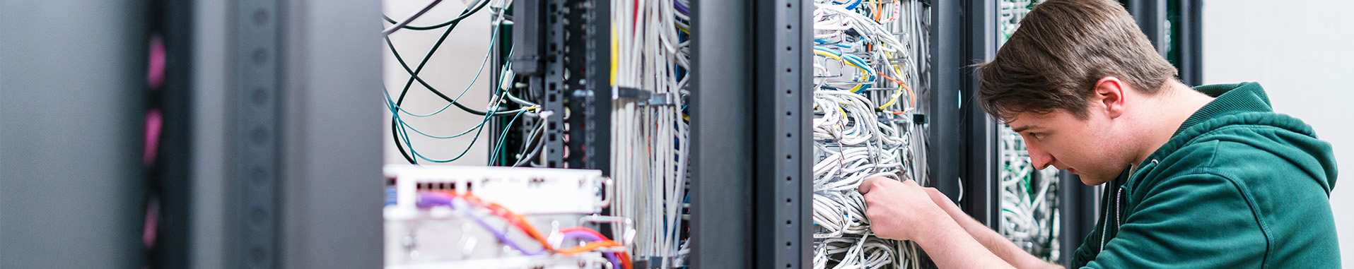 Business efficiency dashboard powered by cloud networking